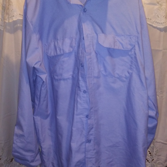 Men's work shirts sz LG. - Picture 4 of 6